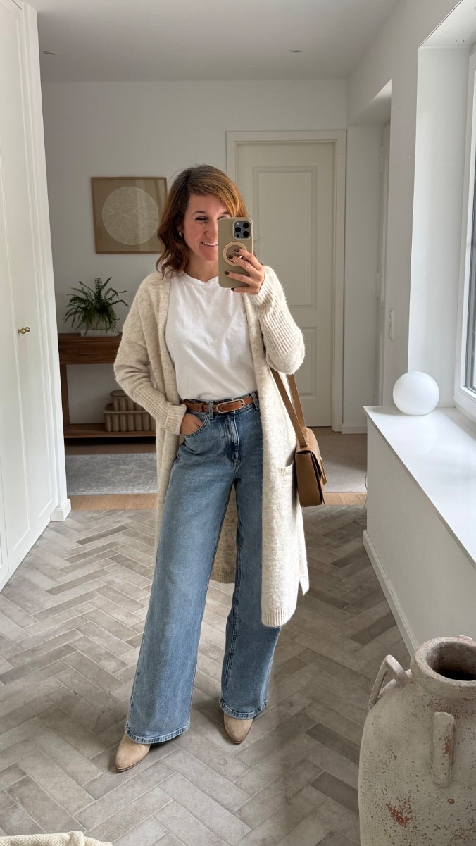 Heute geht’s auf den Obstmarkt mit diesem gemütlichen Herbst Outfit und meiner geliebten Wide Leg Jeans! Trage Größe 27 und Länge 30 bei der Jeans und bin 163cm 👍🏻 

#LTKautumn #LTKdeutschland #LTKjeans