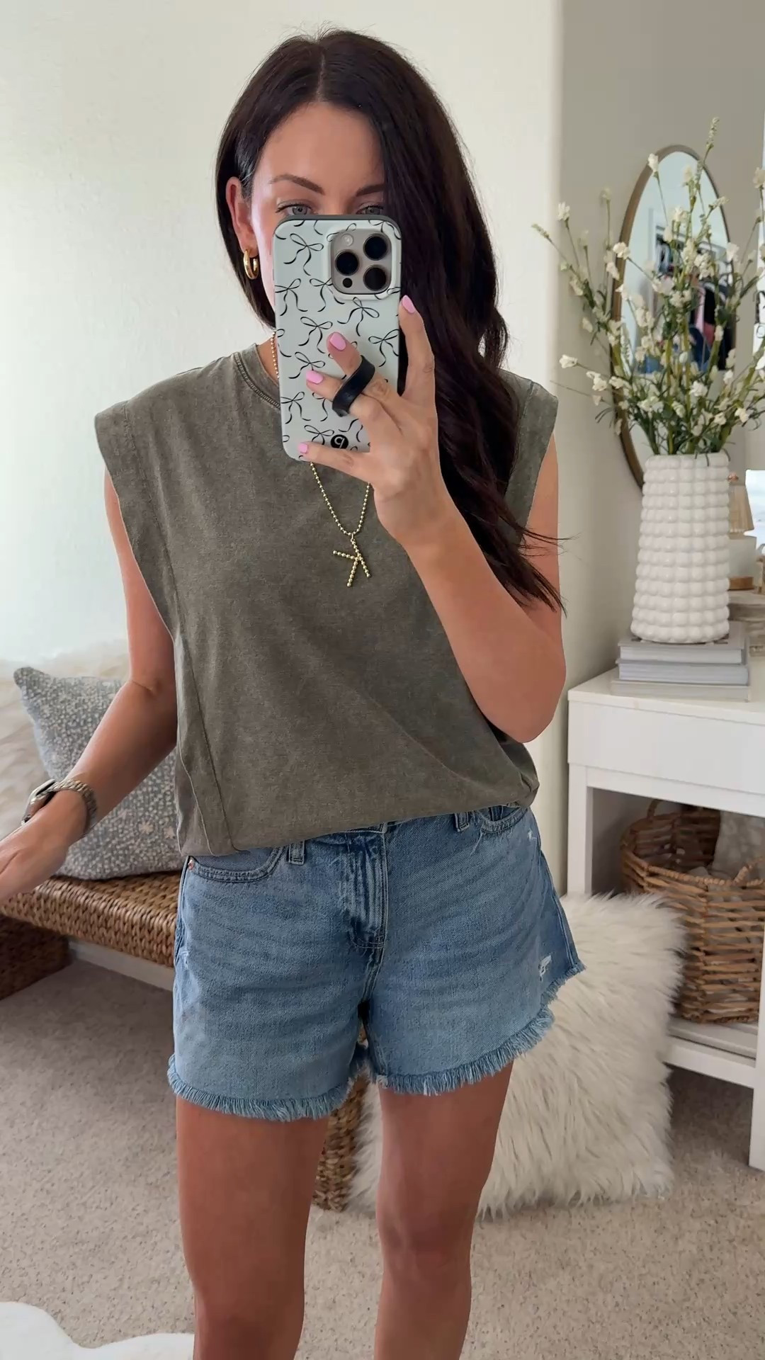 Medium and cute tea that has total free people vibes! Use code GOSPRING & it’s only $16!

#LTKSaleAlert #LTKFindsUnder50 #LTKStyleTip