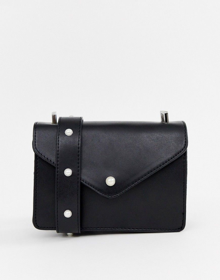 Pieces Dolla cross body bag with pearl strap - Black | ASOS US