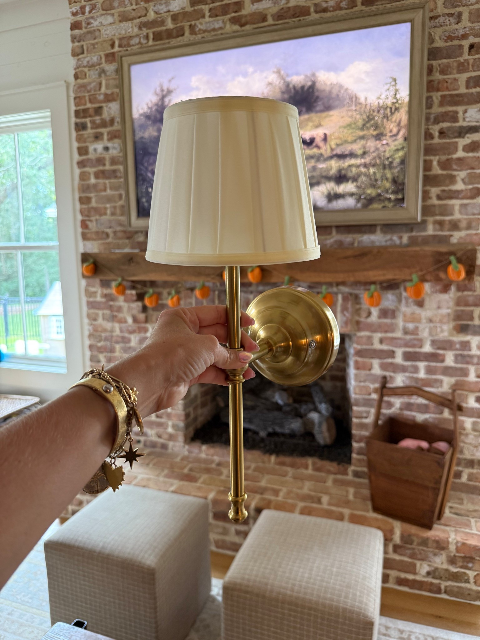 Adorable gold sconces with rechargeable lights! #homedecor #fallhome

#LTKFindsUnder100 #LTKHome