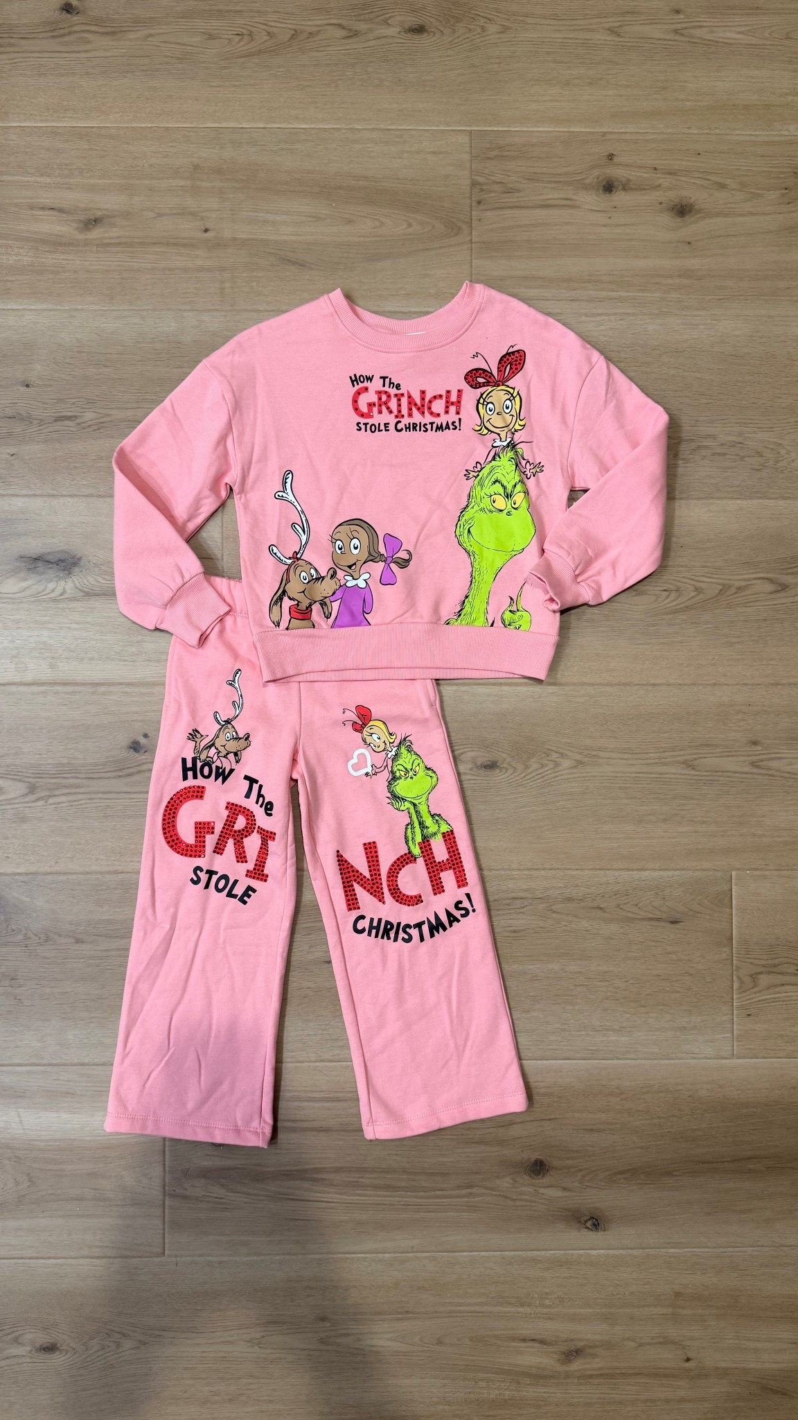 Loved this Grinch sweat set! 

#LTKHoliday #LTKKids #LTKootd