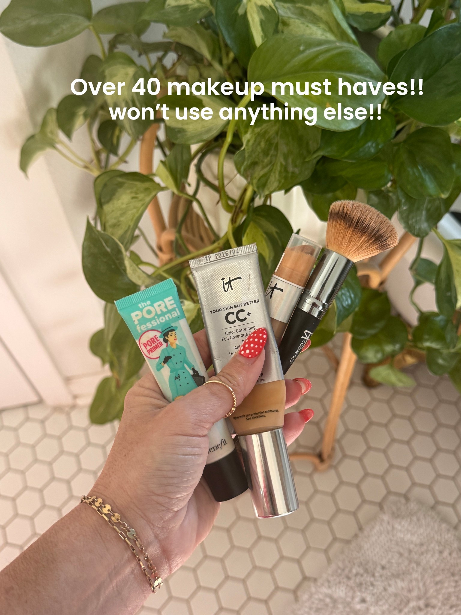 Makeup must haves!!
Non-negotiables when comes to foundation, concealer and primer!! 
So good!! @itcosmetics 

#LTKBeauty #LTKselfcare #LTKOver40