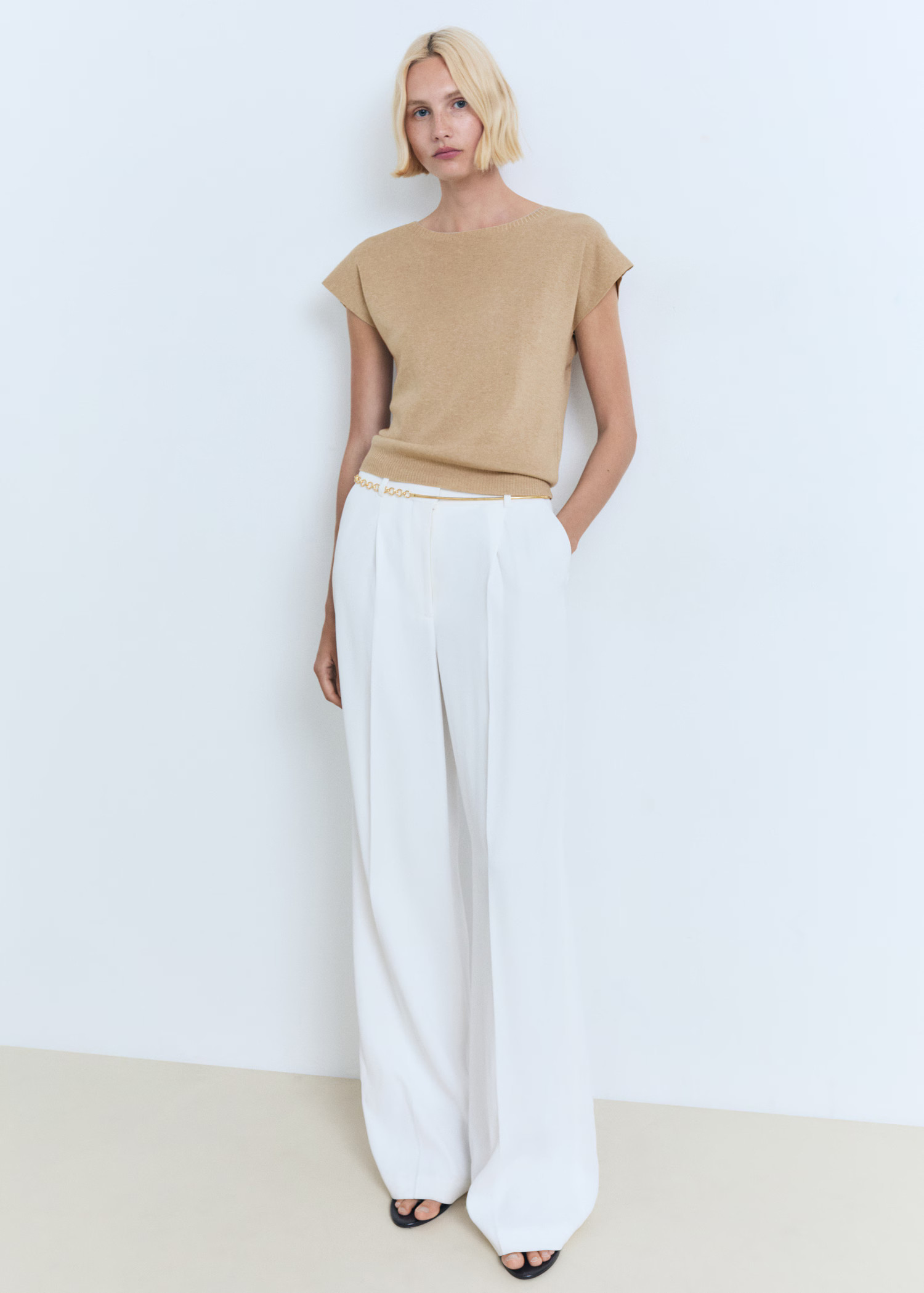 Short-sleeved fine-knit sweater - Women | MANGO United Kingdom | MANGO (UK)