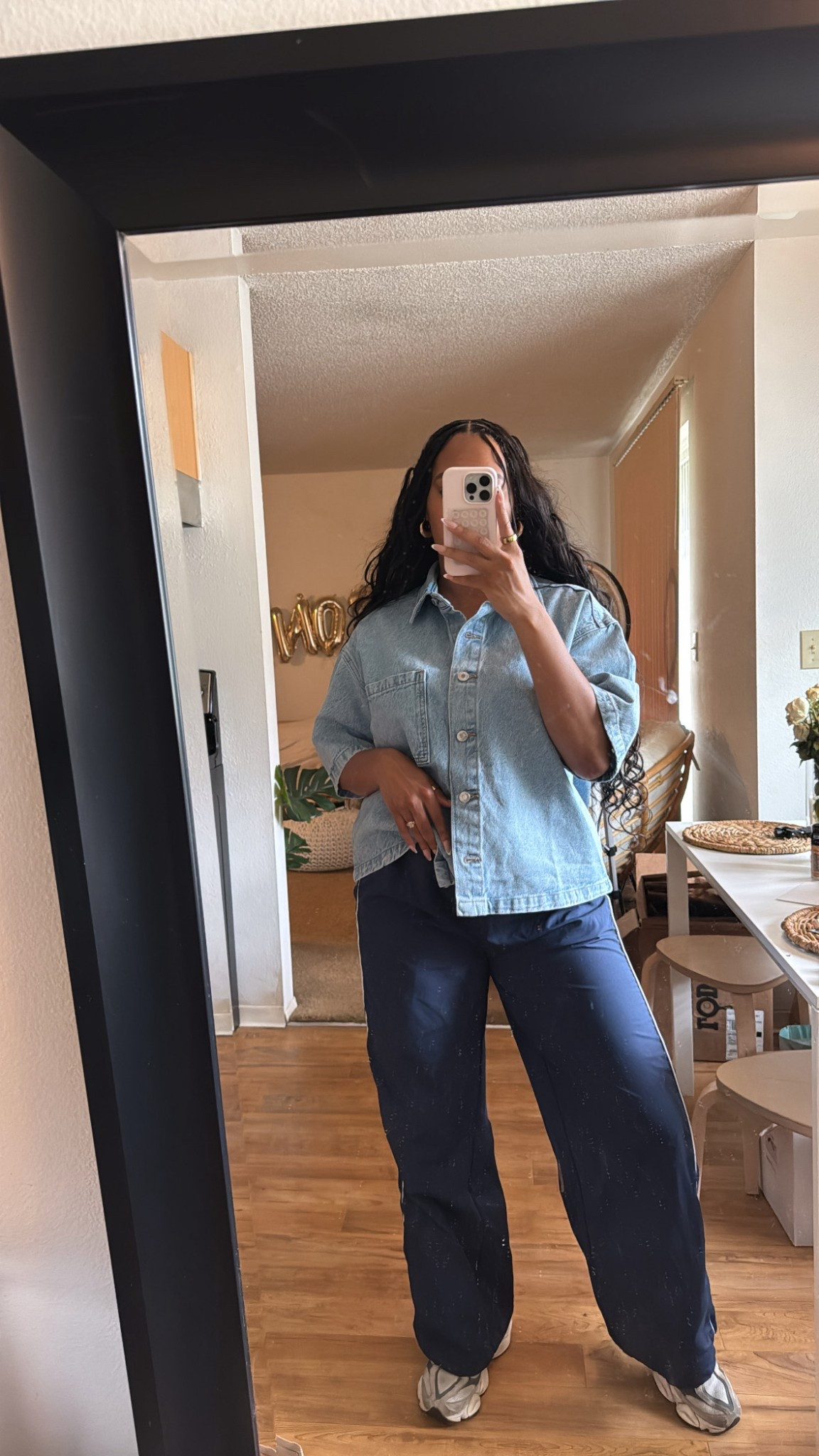 chill sporty chic outfit 

#chic #sportychic #baggyclothes #streetchic