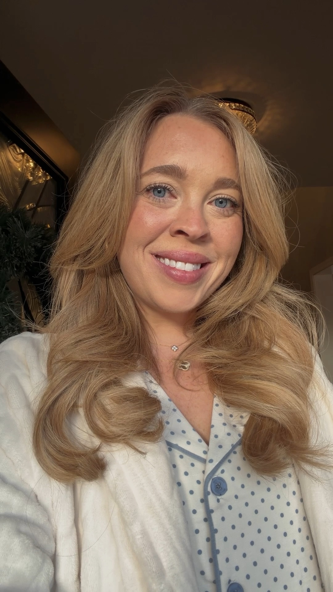 Loving my new heated round brush from Amazon & the shark flex style! I use both to get myself an at home blowout 💁🏼‍♀️ Both are currently on sale! 

#LTKFindsUnder50 #LTKBeauty #LTKSaleAlert