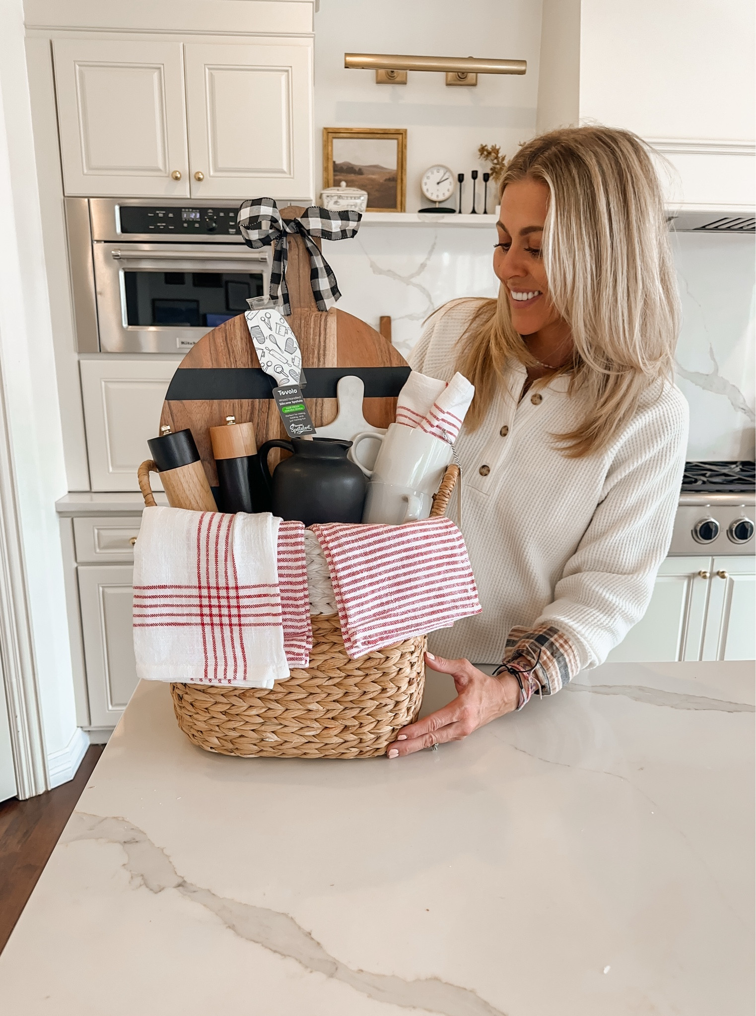 Simple gift idea!! Start with a pretty basket + cozy blanket. Then in add in a few little things like a new set of salt + pepper shakers, charcuterie board, festive tea towels + or new coffee mugs. So easy!! Everything is from @wayfair 🎁🎁 #wayfair #wayfairpartner #HolidayGiftGuide

#LTKHoliday #LTKGiftGuide #LTKSeasonal