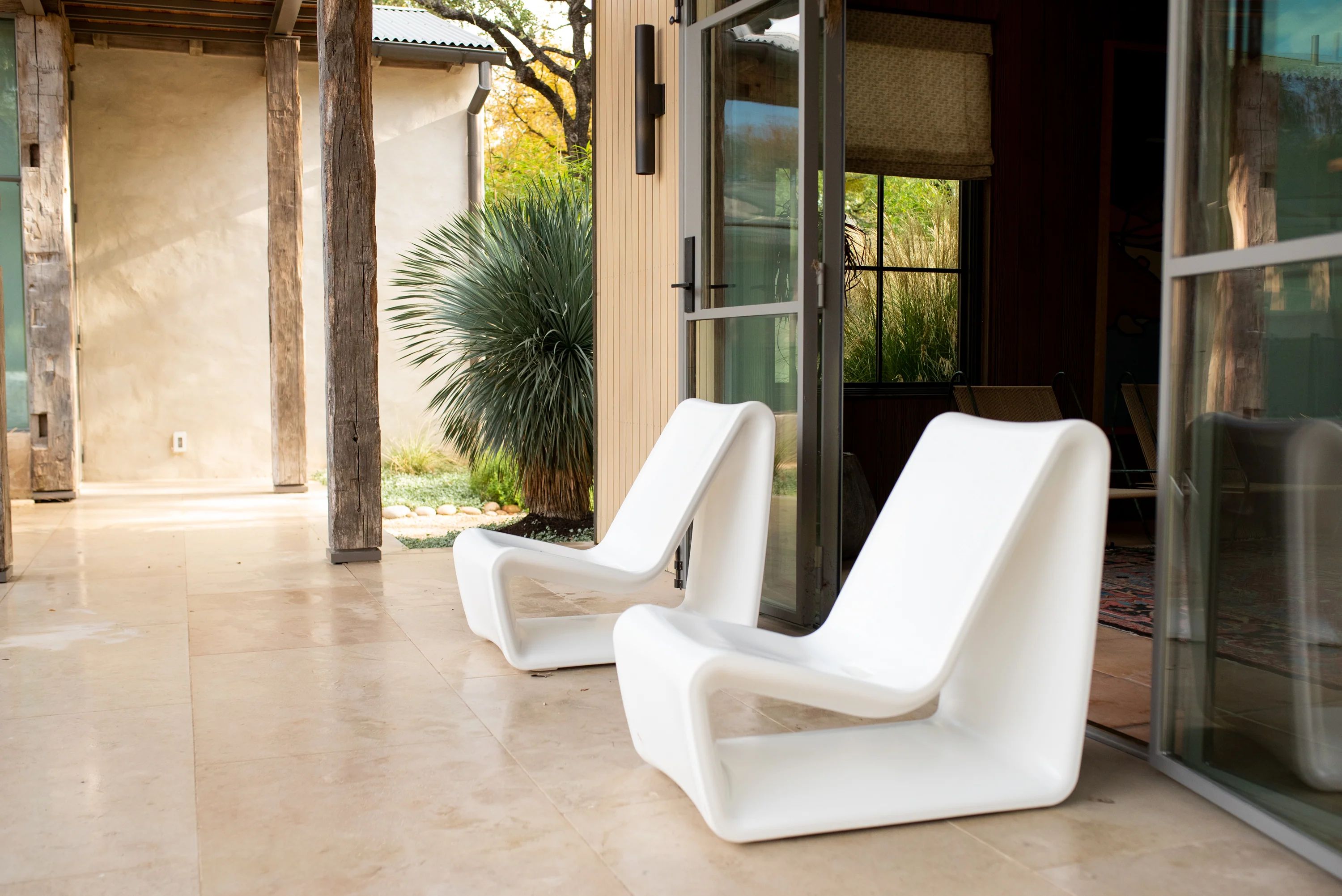 Loop Modern Outdoor Lounge Chair | Tupelo