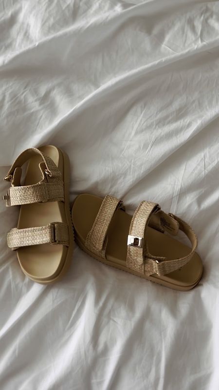 My fav spring sandals from #target #targetfinds #sandals #springsandals 

#LTKSeasonal #LTKfindsunder50 #LTKshoecrush