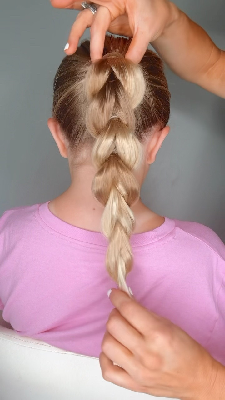 CUTE HAIRSTYLE FOR THE SUMMER 🩷 I love this dragon tail braid for the summer! The weather is getting hot, so I’m doing a lot of updos. I’m excited to share with you some of our favorite hair products! Love for you to follow us for our daily hairstyles. ✨

#LTKBeauty