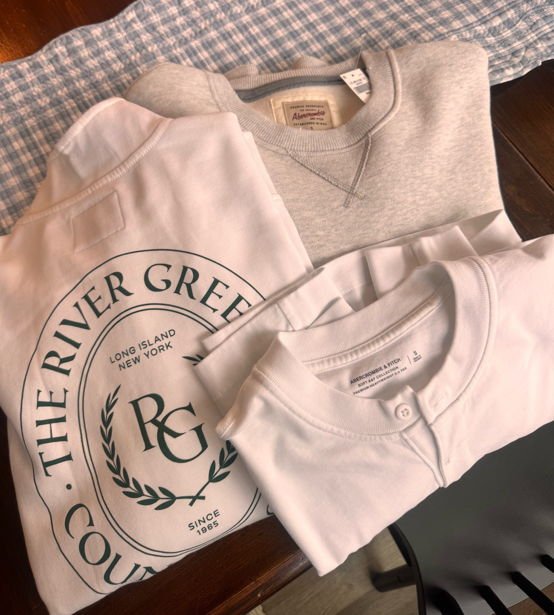 Boys mini mall haul
Abercrombie tops-small
Old Navy 1/4 zip- medium
