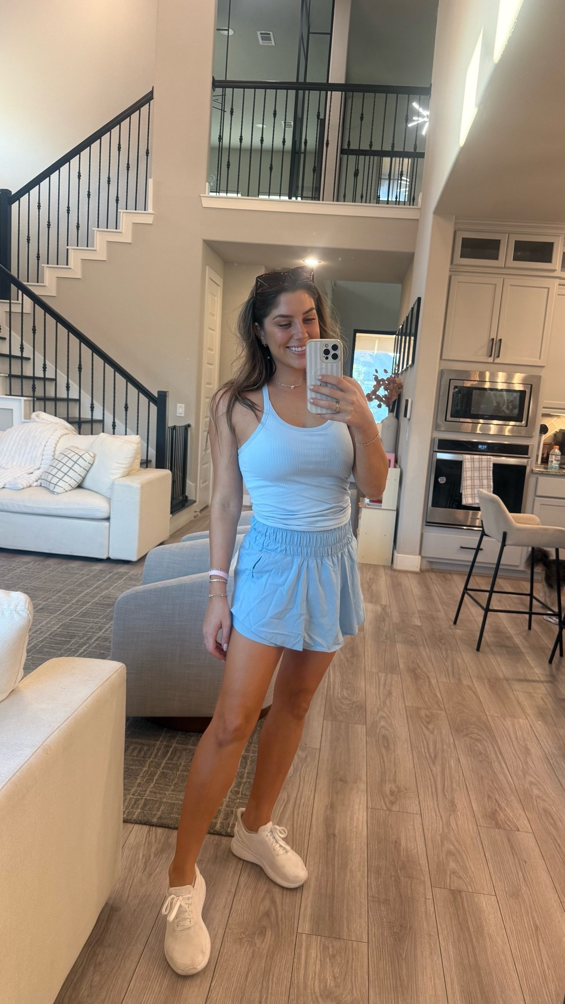 Super cute! Top & bottoms are sold separately, I love the slight contrast between the two 💙🩵
