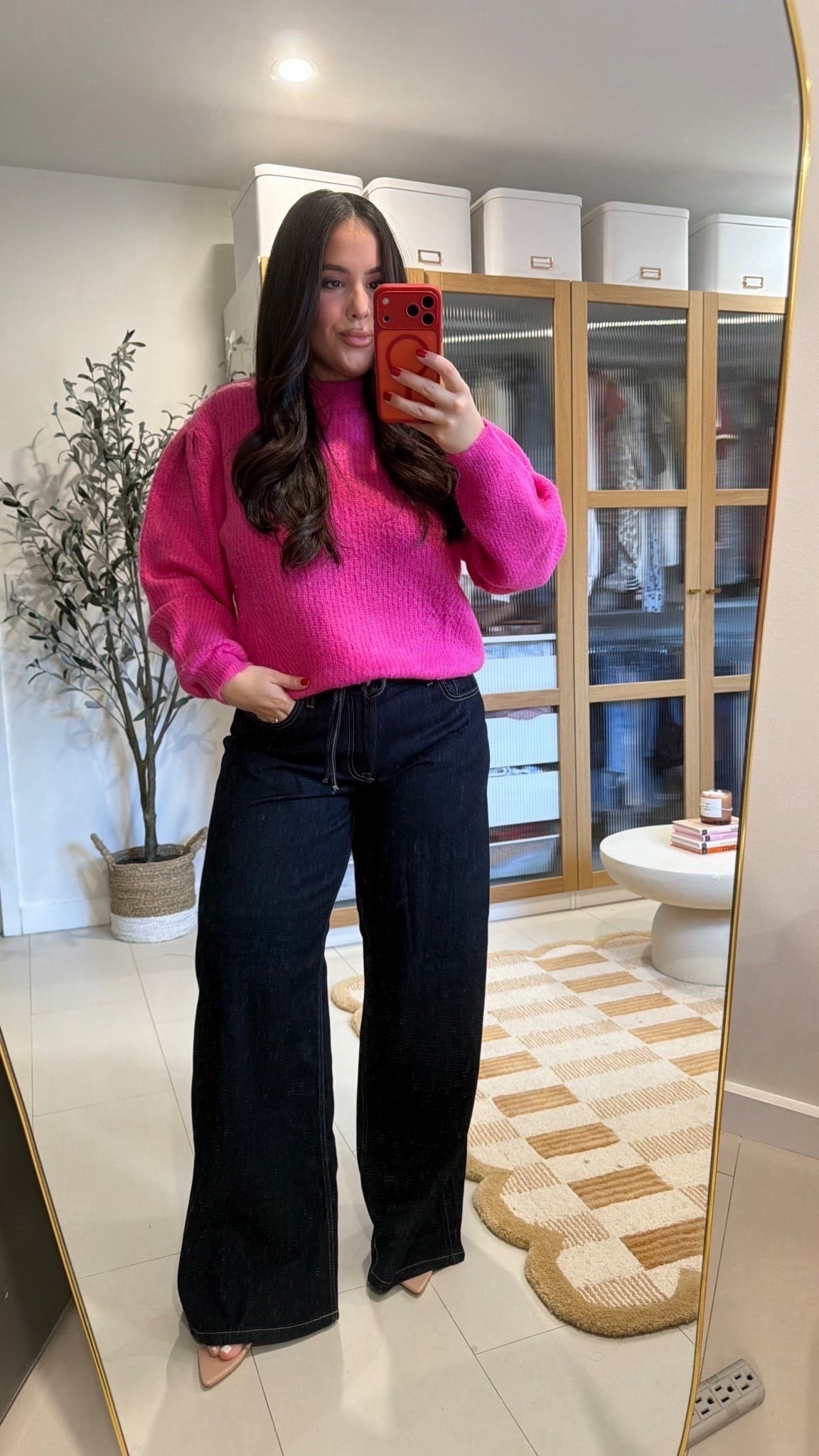 Both in a size L 


#LTKMidsize #LTKmomlife #LTKSeasonal