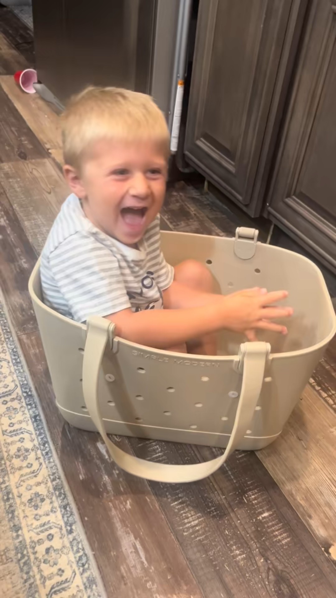 The Simple Modern large getaway rubber tote has me beach ready this summer! No awkward strap twisting! Top-notch quality! 

#LTKFindsUnder100 #LTKTravel #LTKItBag