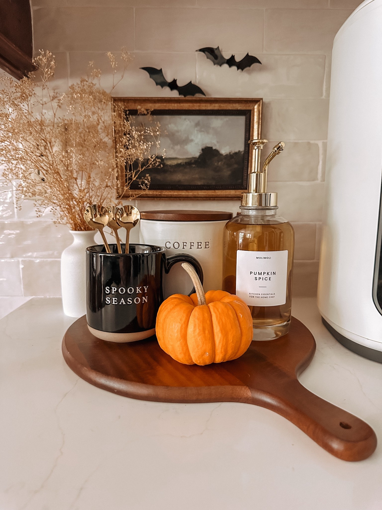 Spooky cute coffee bar 🦇

#LTKHalloween #LTKFindsUnder100 #LTKStyleTip