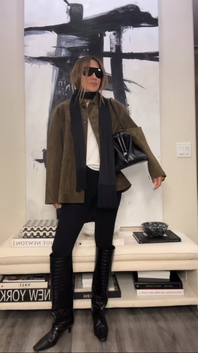 Styling Zara suede blazer 
@zara
Wearing a size medium 

#LTKgrwm #LTKootd #LTKSeasonal