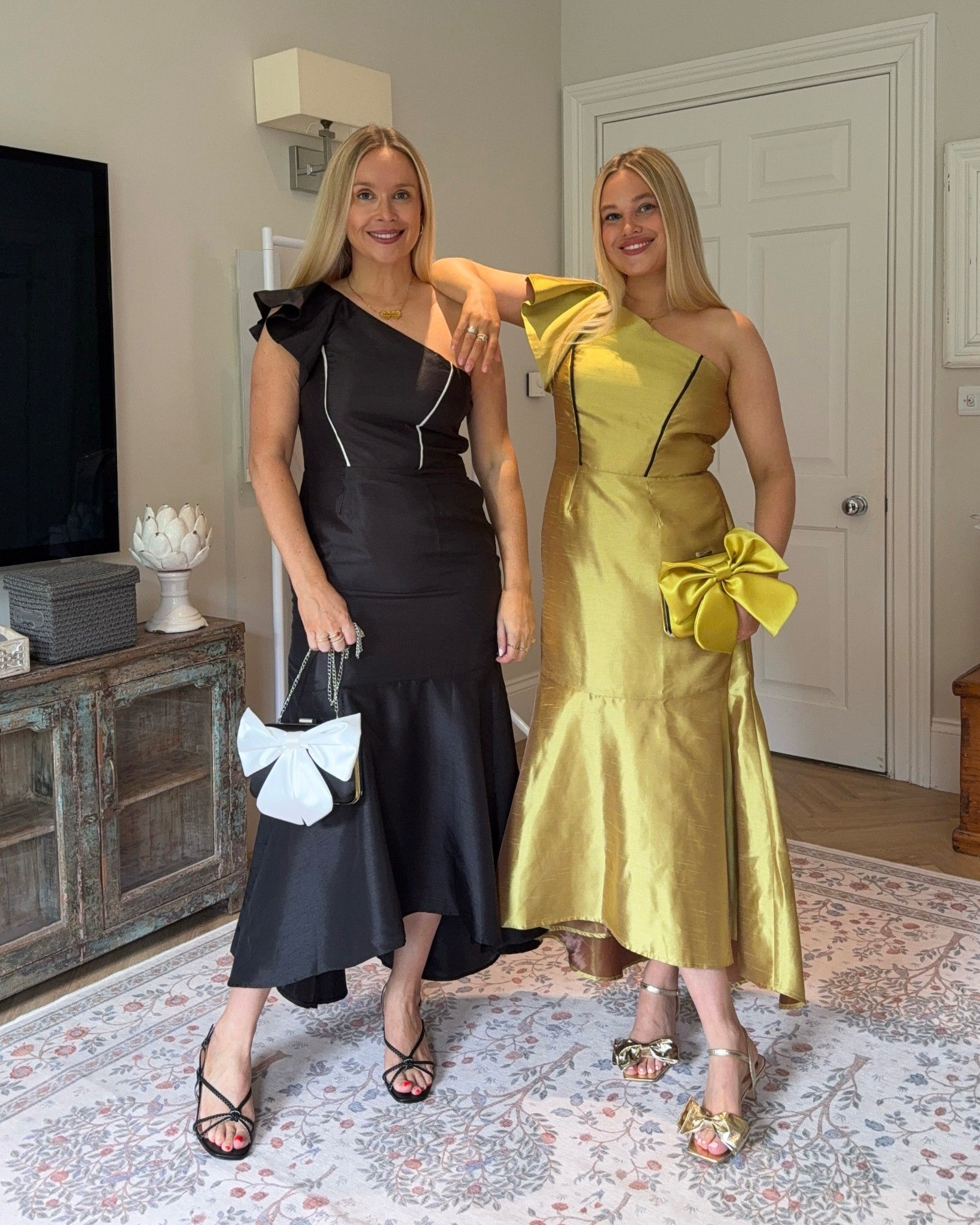 Black tie wedding guest options! 

One shoulder dress, wedding guest dress, black tie dress, bow clutch bag, summer dress 



#LTKuk #LTKsummer #LTKwedding
