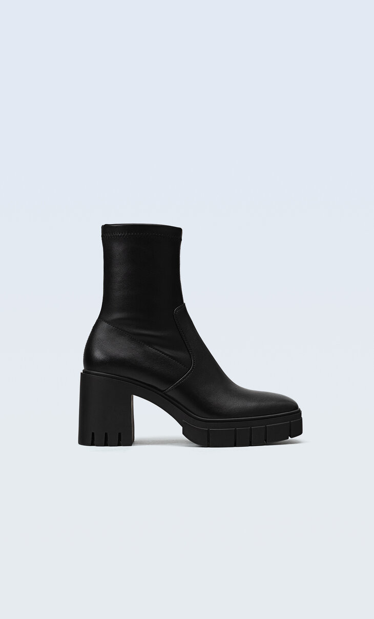Mid-heel stretch ankle boots - Women's fashion | Stradivarius United Kingdom | Stradivarius (UK)