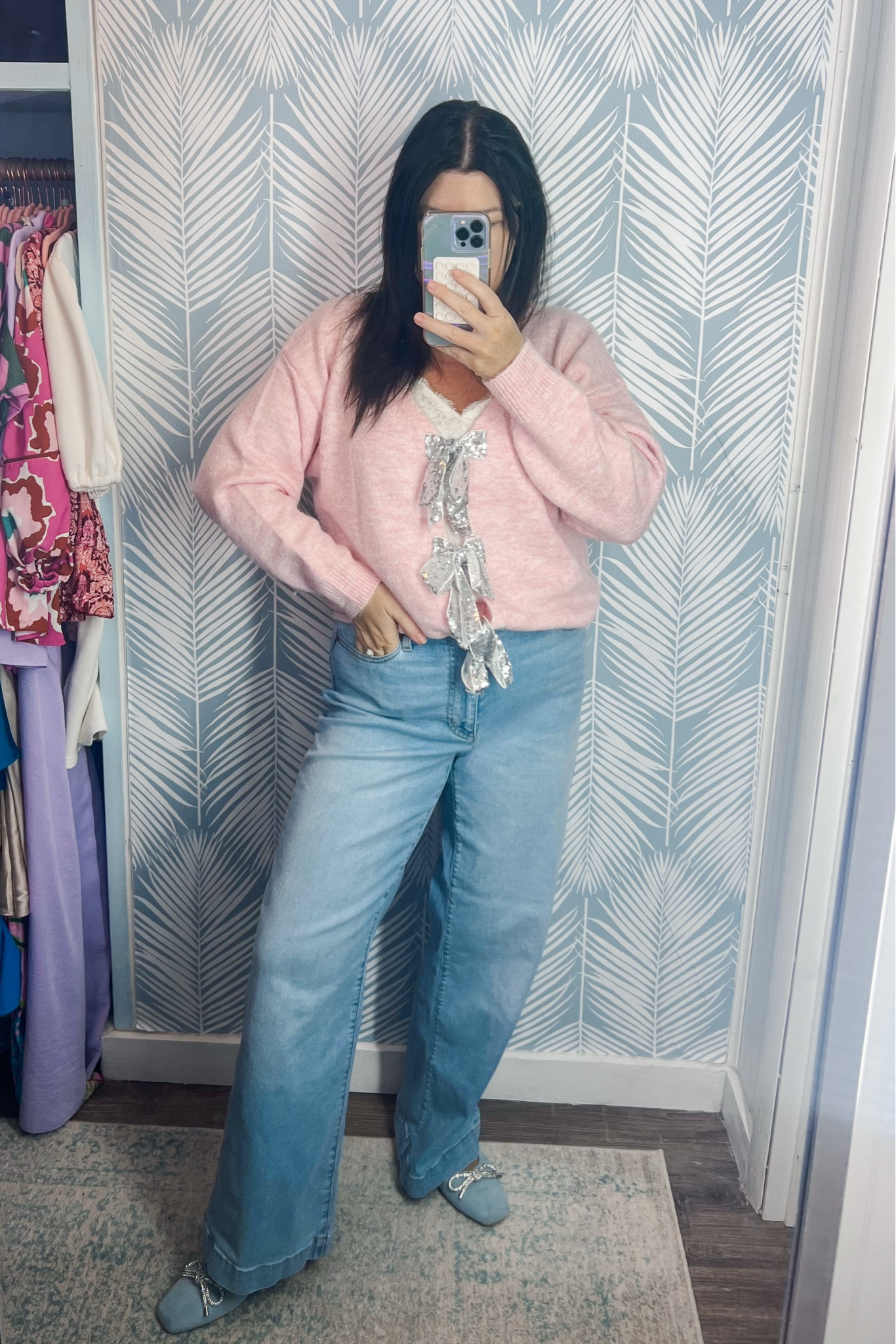 Amazon find 
Pink bow sweater 
Holiday casual sequin 
Mom jeans 

#LTKSeasonal #LTKMidsize #LTKHoliday