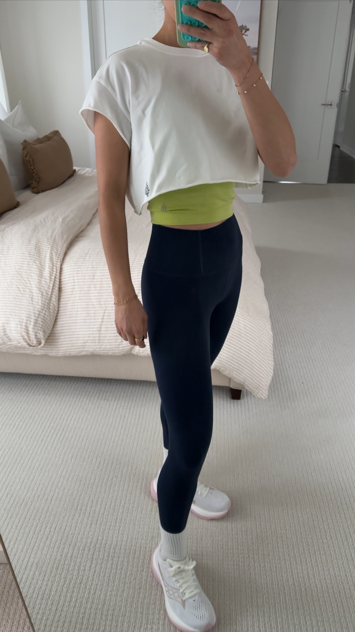 morning workout fit! wearing size XS in all pieces 