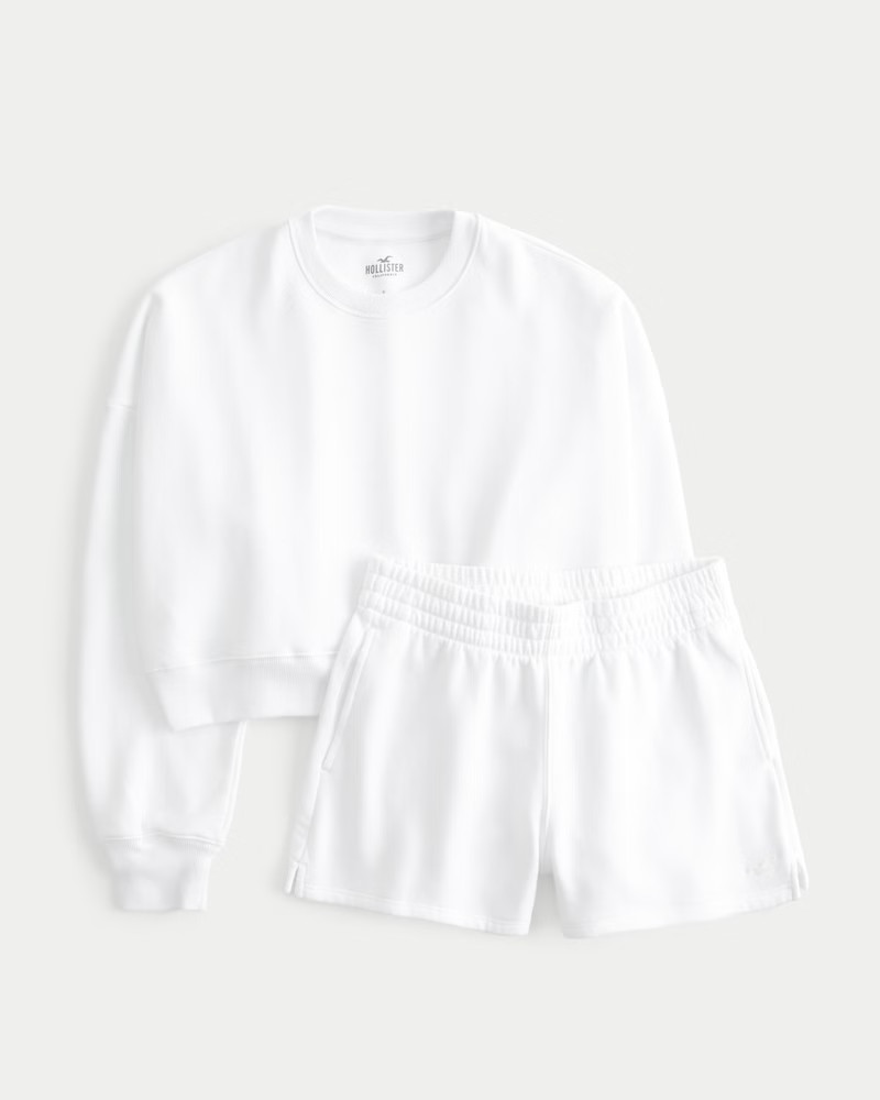 Easy Sweatshirt & Fleece Shorts Bundle | Hollister (US)