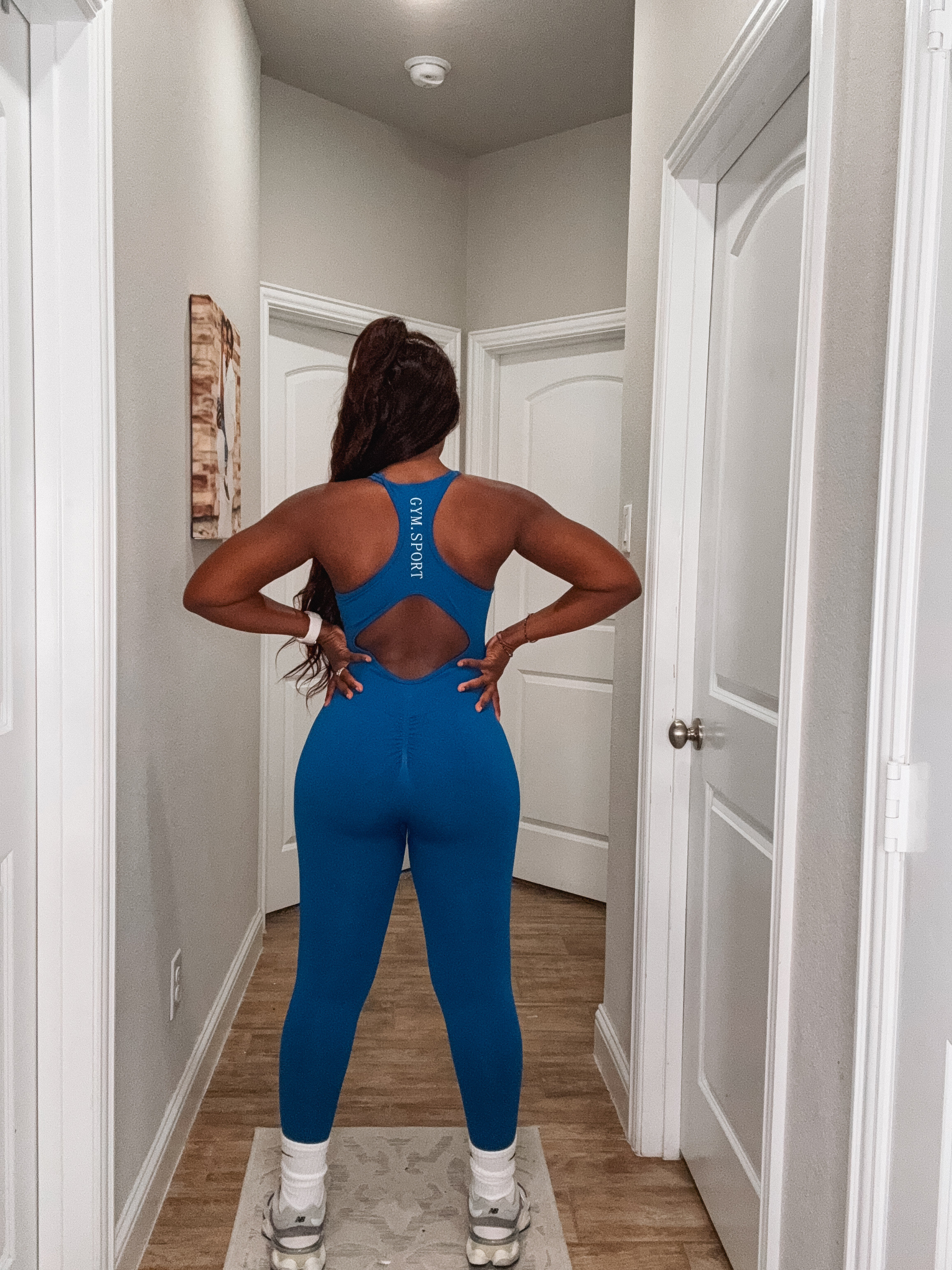 Love the back of this gym fit 😊

#LTKParties #LTKShoeCrush #LTKFindsUnder100