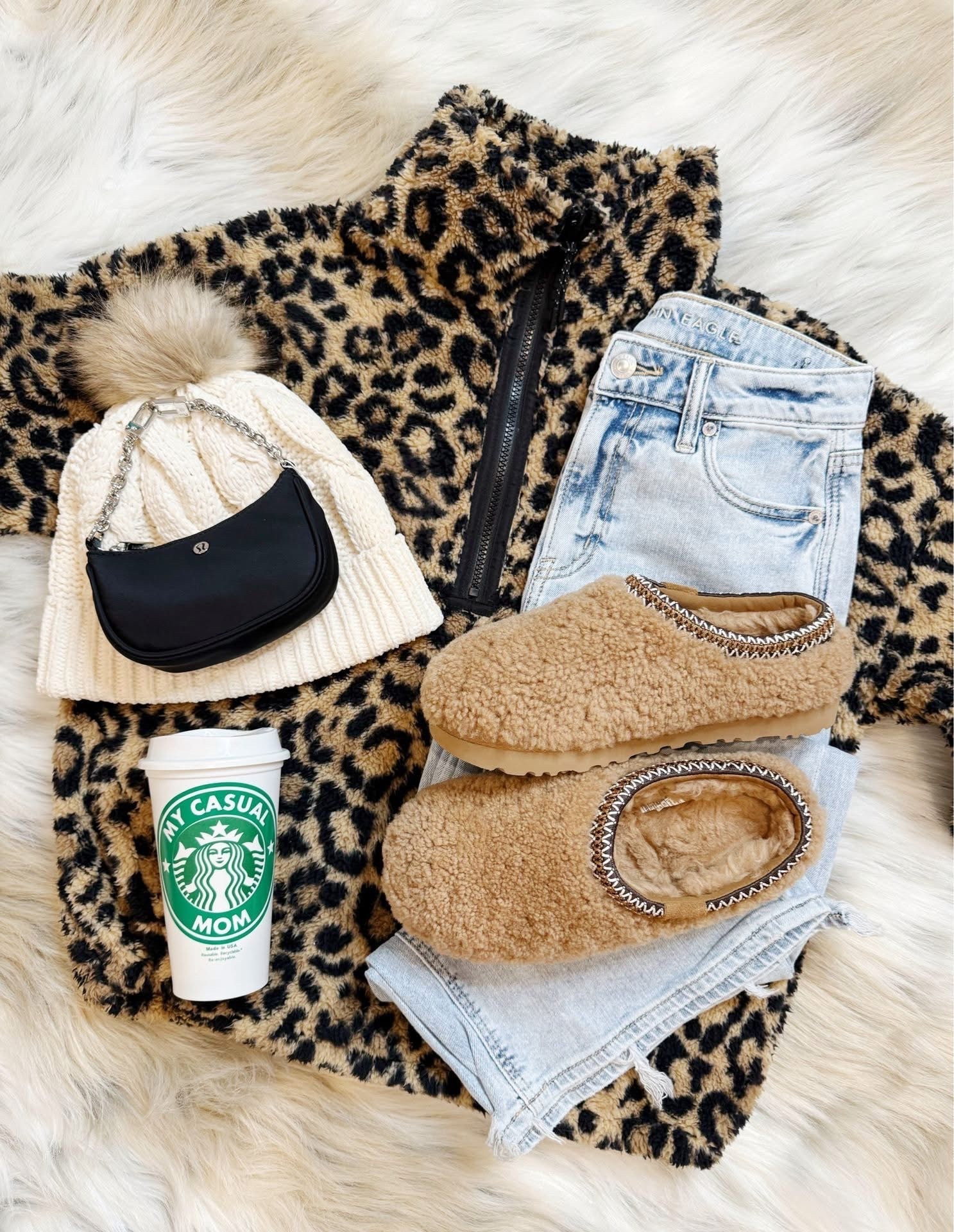 Good Morning! Happy #Flatlayfriday ladies! 

This fleece in LOTS of prints has been super popular! It’s only $10! Has pockets! 

D

#LTKdayinmylife #LTKHoliday #LTKGiftGuide