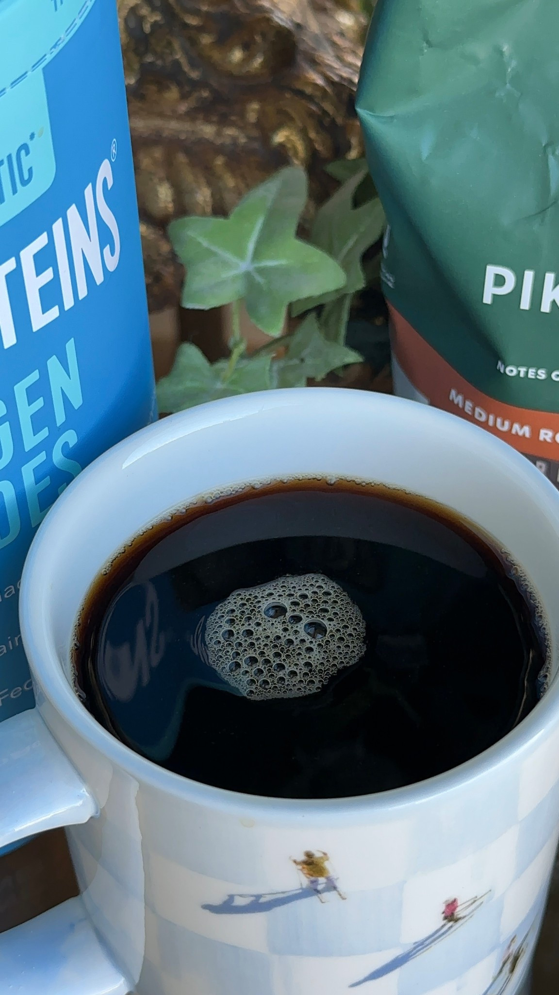  #AD you would have noooo idea theres a whole serving of @vitalproteins collagen in this cup _ the perfect coffee consistency! @starbucks @target  #VitalPartner #Starbucksathome #TargetPartner #Target

#LTKfitnessgoals #LTKdayinmylife #LTKmorningroutine