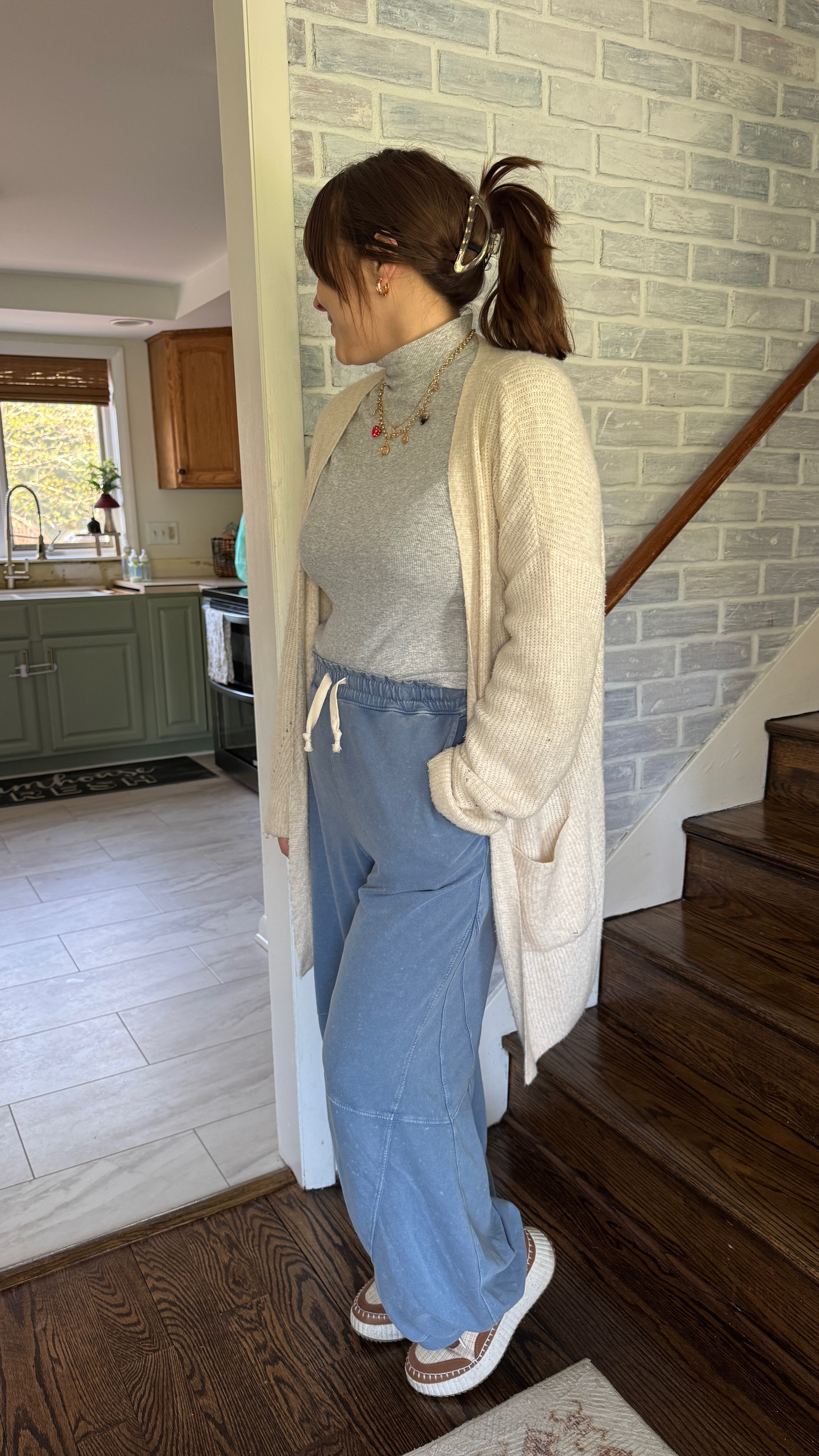 THESE SWEATPANTS 😍 30% off! I’m obsessed with the mix between jeans and sweatpants. I plan to wear them as casual pants this summer with cute tanks, tees and dress them up!

Stay at home mom outfit, mom outfits, mom style, mom fashion, aerie, sweatpants, barrel pants, spring outfit, spring outfit idea, spring style, spring fashion

#LTKMidsize #LTKSeasonal #LTKSaleAlert