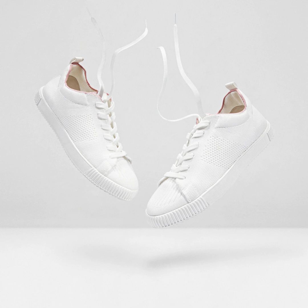 Round-Toe Lace-Up Sneakers | VIVAIA