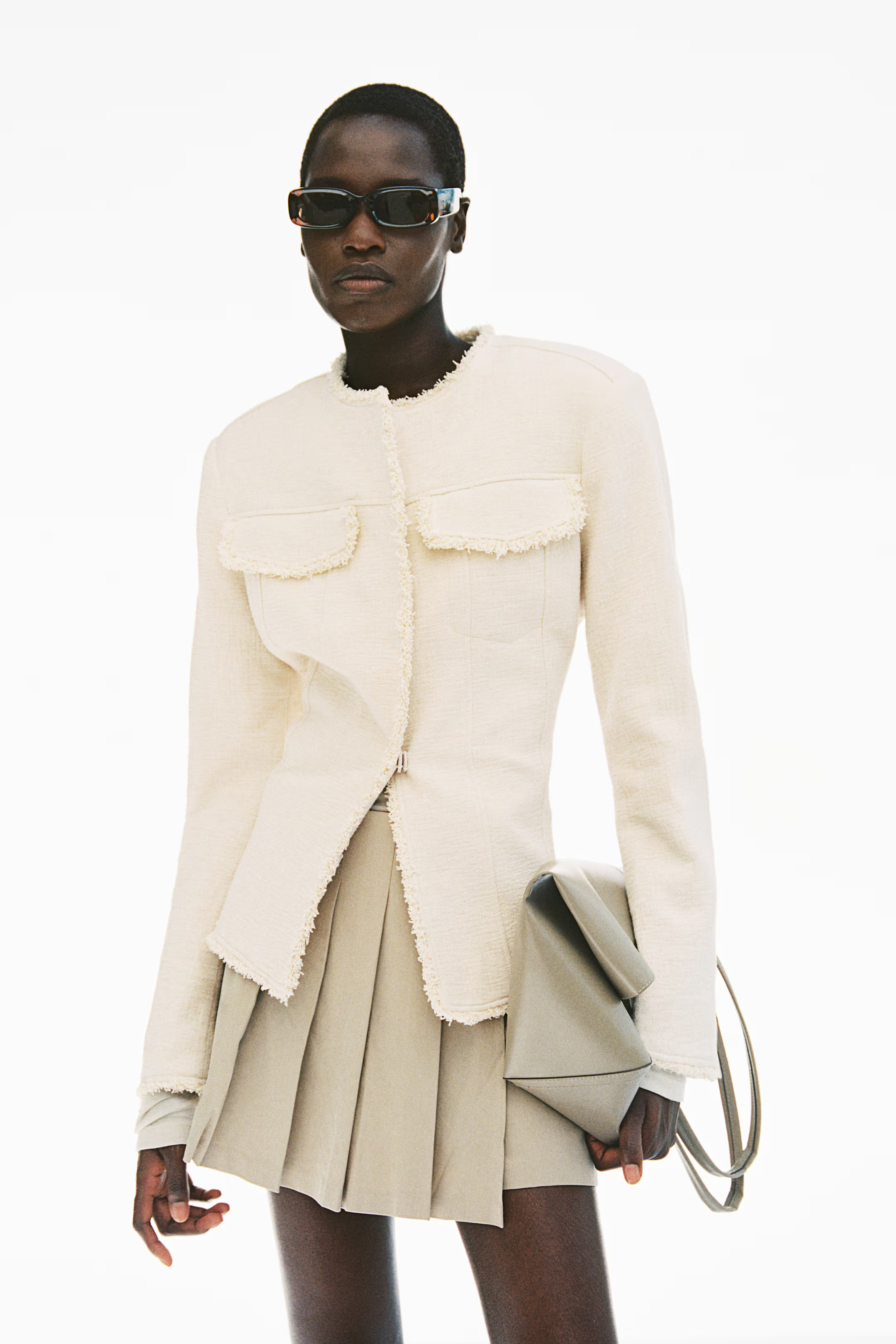 Pleated skort - Regular waist - Short - Beige - Ladies | H&M GB | H&M (UK, MY, IN, SG, PH, TW, HK)