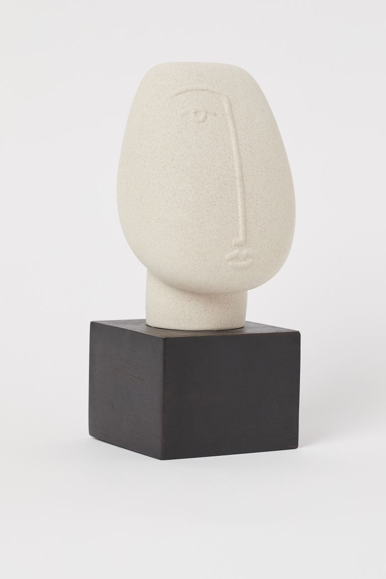 Ceramic sculpture | H&M (UK, MY, IN, SG, PH, TW, HK)