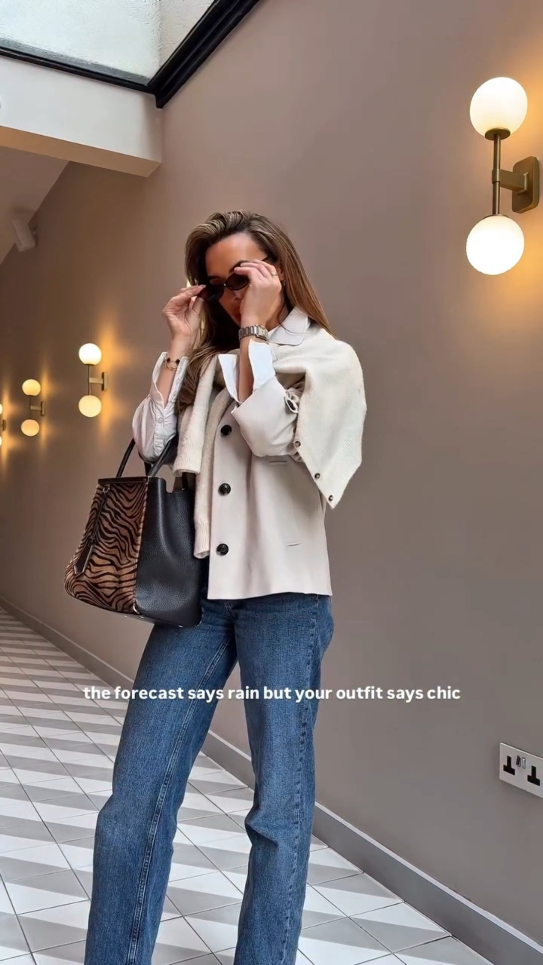 For goodness sake where is the sunshine. At least my outfit is cute ☔️ if you like this look, comment link & I’ll send you the details 🫶🏻

Crop trench, funnel neck, spring trench, jeans outfit, casual chic, easy outfits, rainy day outfit, uk style inspo