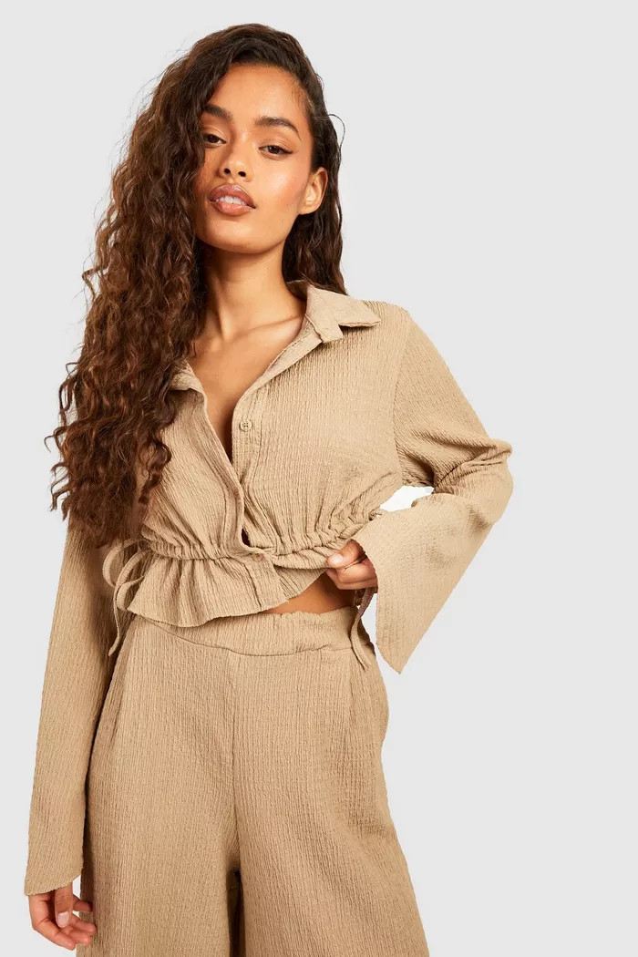 Tonal Crinkle Elasticated Waist Shirt | boohoo (US & Canada)