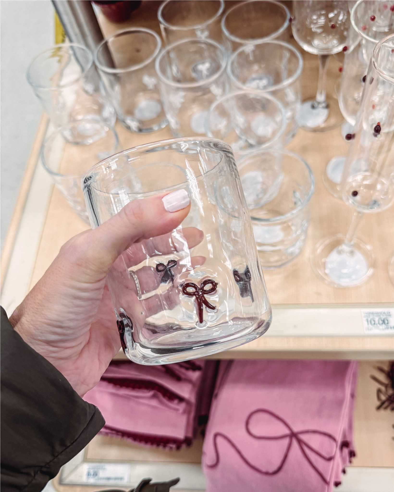 The cutest bow glasses 🎀

Target find // target home decor // Target now cups // Target bow glasses // Valentine’s Day 

#LTKSaleAlert #LTKFindsUnder50 #LTKHome