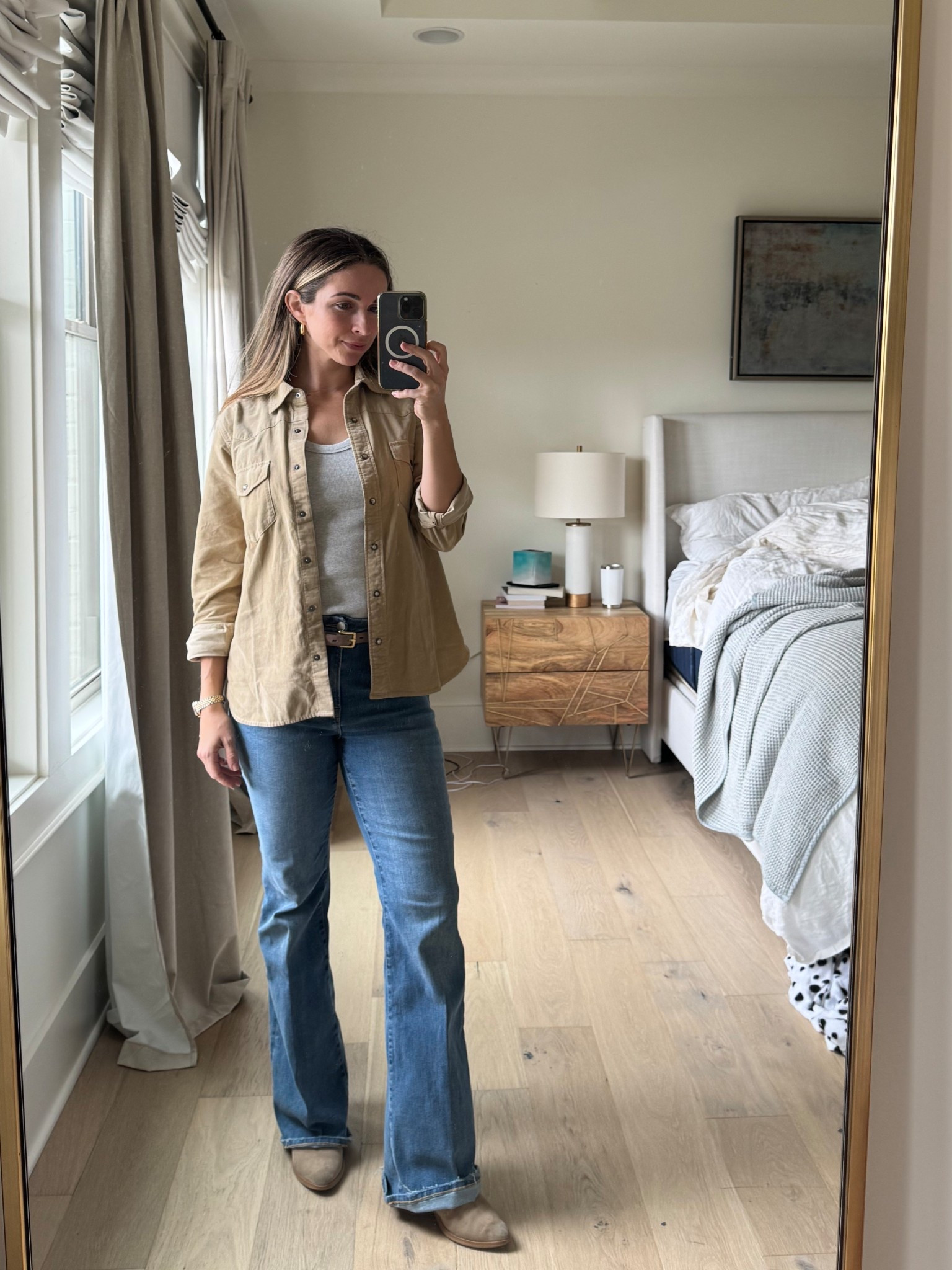 The perfect jeans for the awkward first trimester bump 🙌🤰

#LTKBump #LTKSeasonal #LTKStyleTip