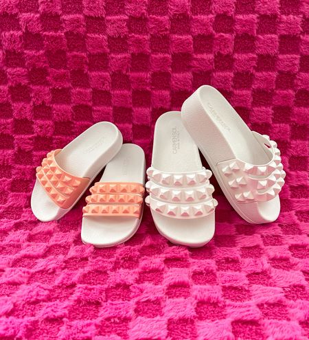 Sandals true to size 
Platform sandals 
Kids sandals 

#LTKshoecrush #LTKfindsunder100 #LTKGiftGuide