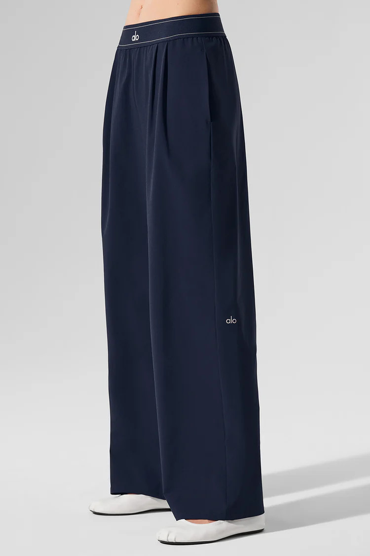 Suit Up Trouser (Regular) | Alo Yoga