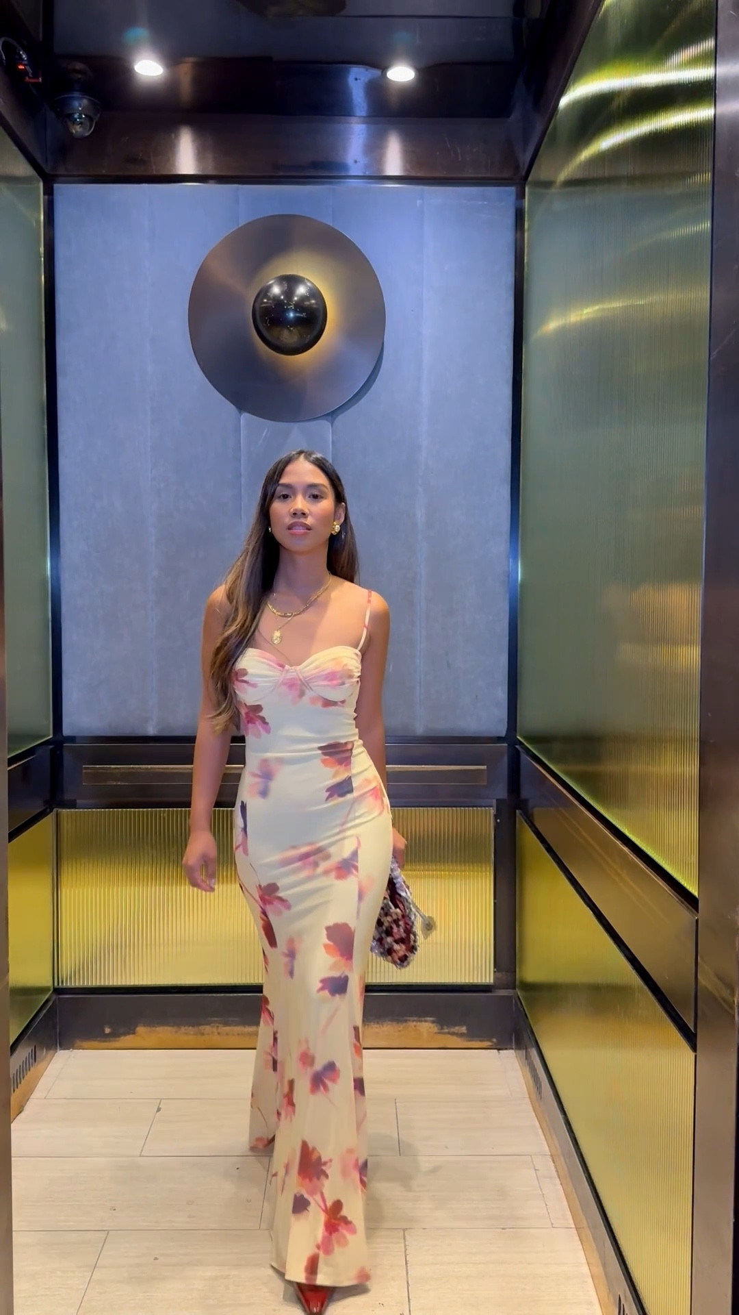 This dress is ready for summer to fall transition ✨