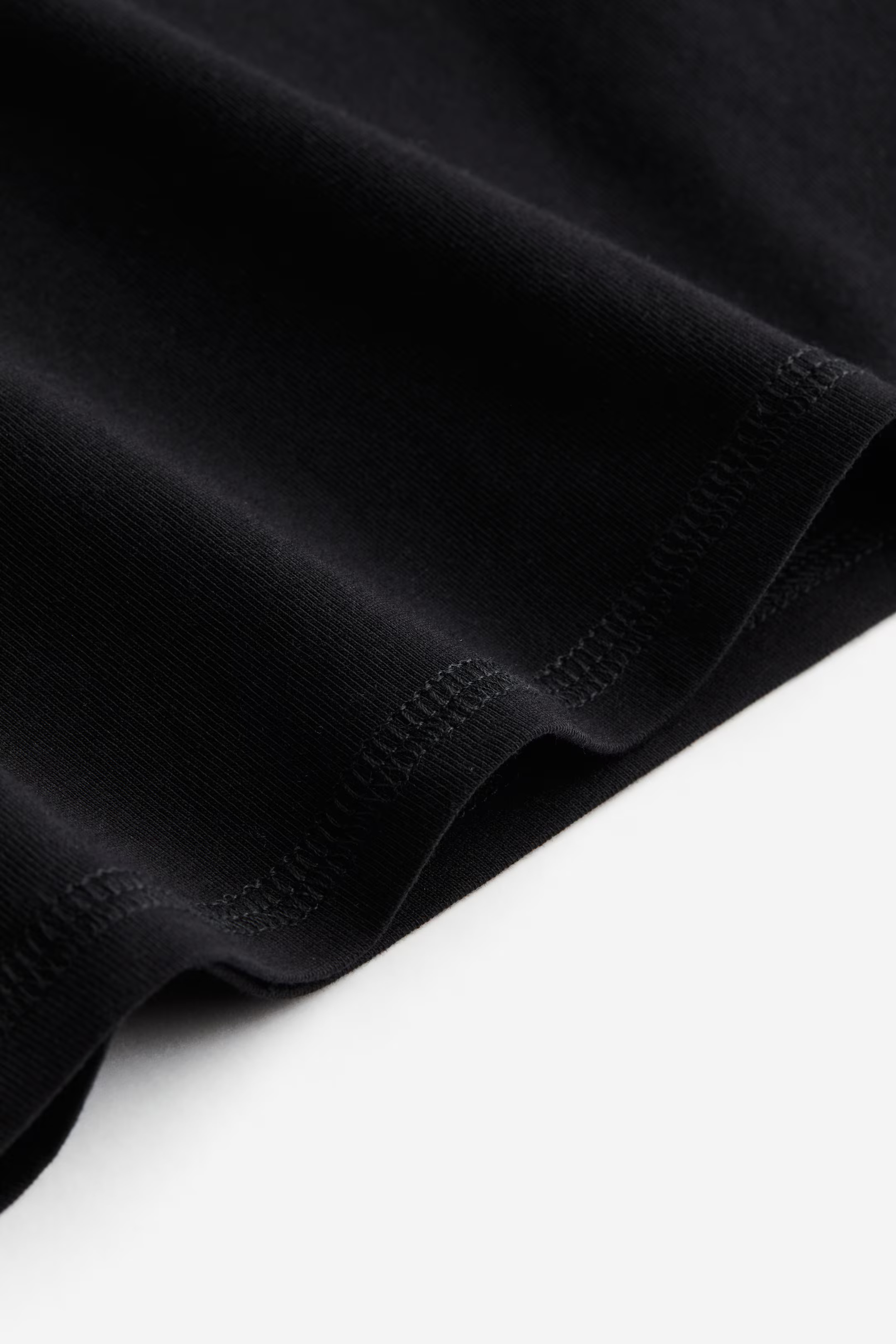 Short T-shirt | H&M (US + CA)