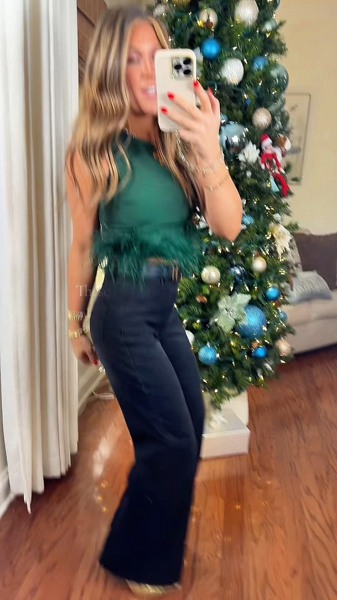 These High-Waist Wide-Leg Jeans Are So Flattering (and Actually Comfortable)

If you’re looking for jeans that are flattering, comfortable, and easy to style, these high-waist wide-leg jeans check every box. They smooth through the waist, give just enough stretch, and create that effortless long-leg look without feeling stiff or restrictive.

I love these for everyday wear — school drop-off, errands, casual dinners, or dressing up with a blazer and heels. They hold their shape, don’t dig in at the waist, and work with so many tops, making them a true closet staple you can wear season after season.

These are the kind of jeans you reach for on repeat.

	•	High waist wide leg jeans
	•	Stretchy flattering jeans
	•	Everyday women’s denim


#LTKmomlife #LTKootd #LTKGiftGuide