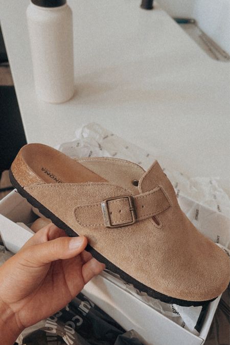 Taupe clogs similar to the Birkenstock Boston’s <3 these are actually comfy! Went a full size down. Wear 7.5, bought 6.5 as they run BIG. 🖤

#LTKunder50 #LTKshoecrush #LTKsalealert