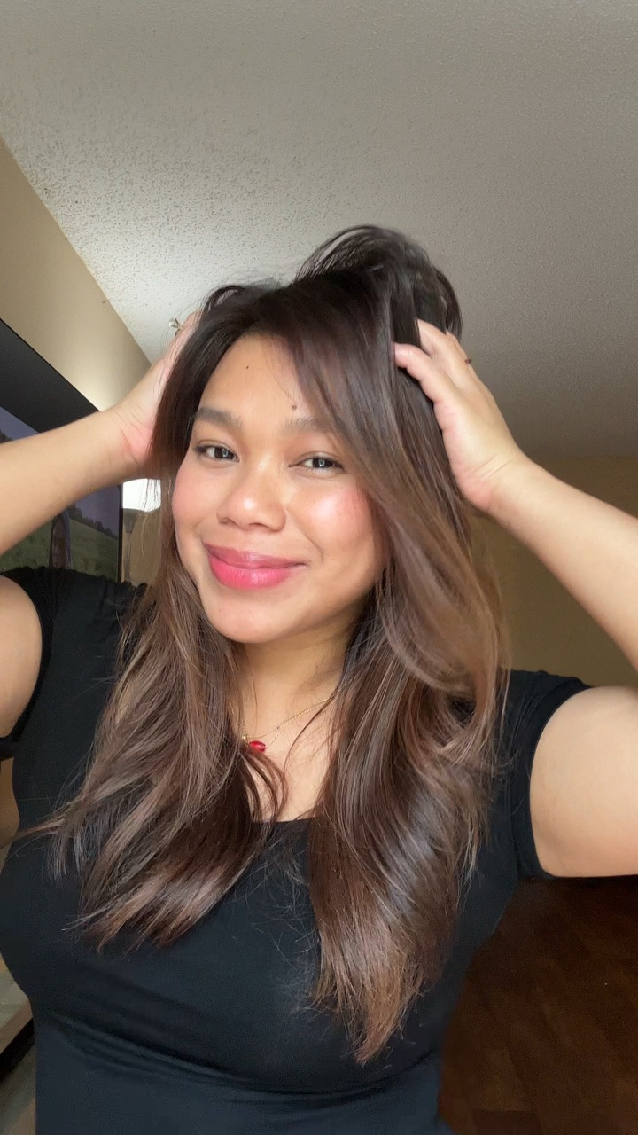 Fresh hair for summer and just in time for my birthday! ☀️✨

What do you think of this hair color? 👀

#birthmonth #freshhair #filipinomom #hairtransformation