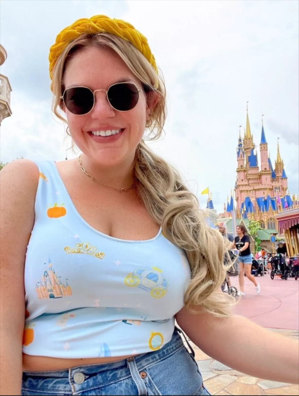 810 Disneybounding, Disney Outfits, Disney Costumes ideas in 2023