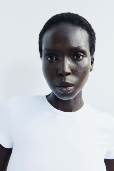 Fitted microfibre T-shirt | H&M (UK, MY, IN, SG, PH, TW, HK)