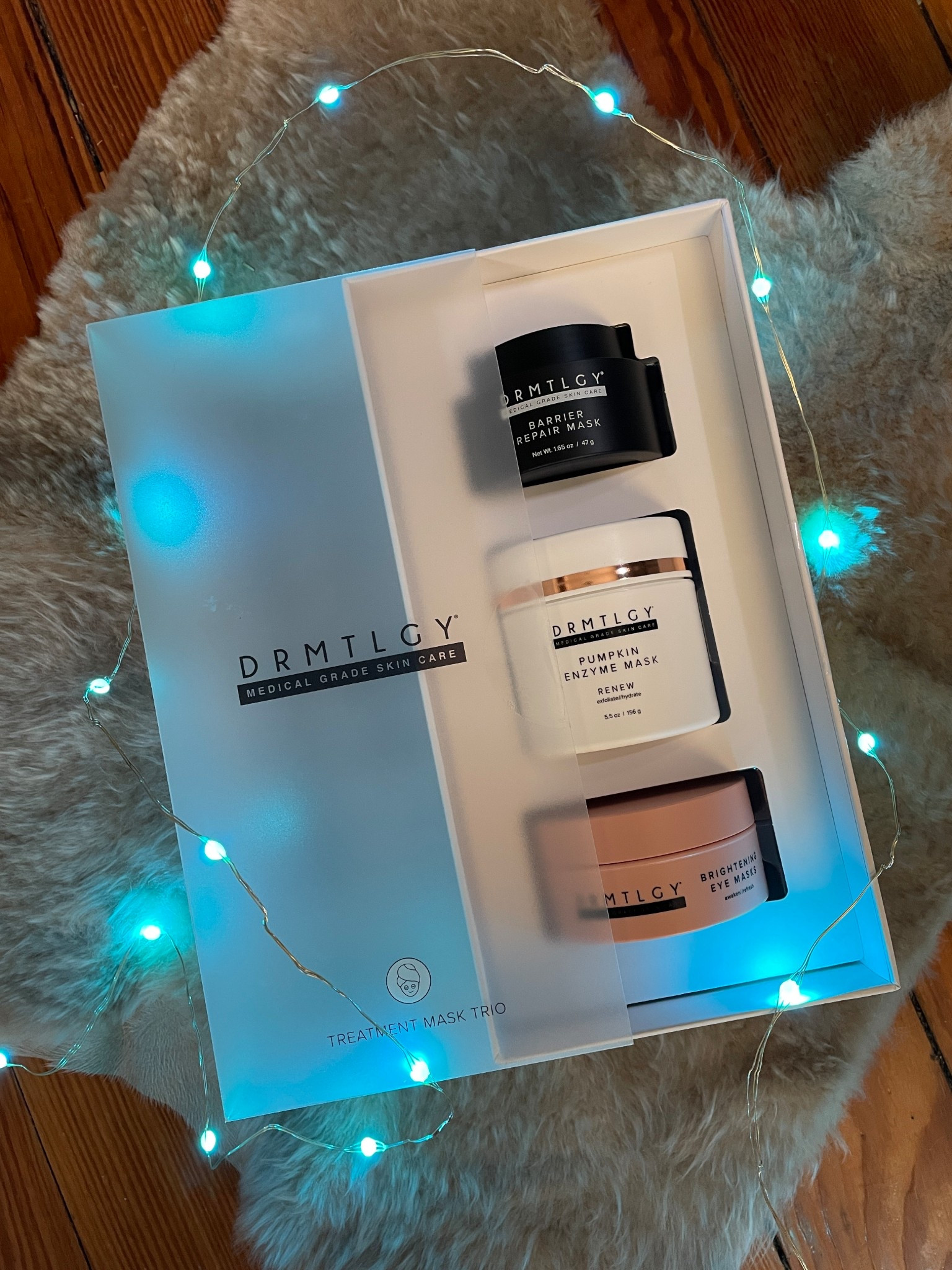 RUN DON’T WALK! This mask trio from DRMTLGY is on major Black Friday sale 🚨 This trio (which is already discounted at $132) is only $87!!!! (!!!!). Buy for yourself or someone you know who could use a little extra self-care this winter. 

#ad

#LTKselfcare #LTKGiftGuide #LTKCyberWeek