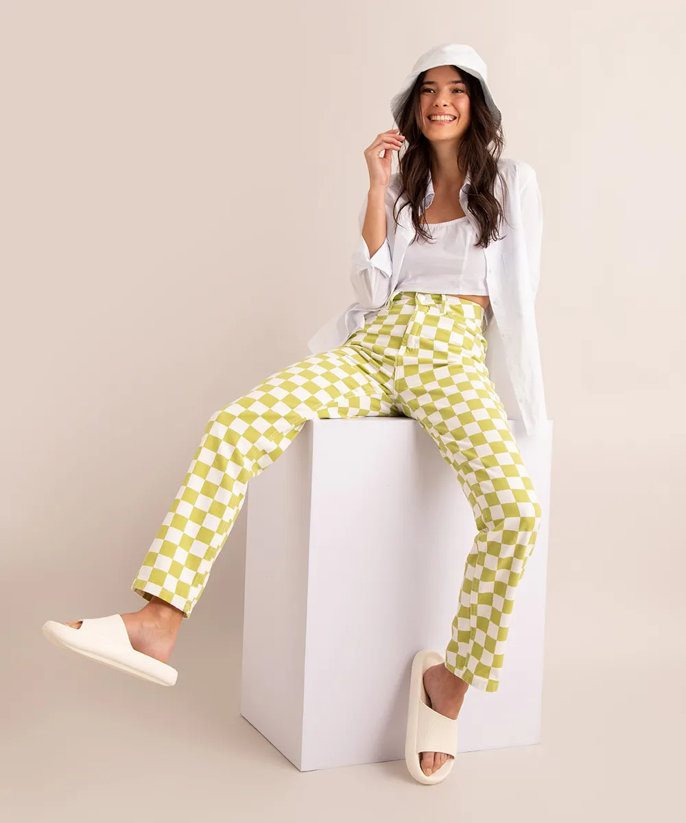 calça reta de sarja cintura super alta com estampada xadrez quadriculado verde | C&A (BR)