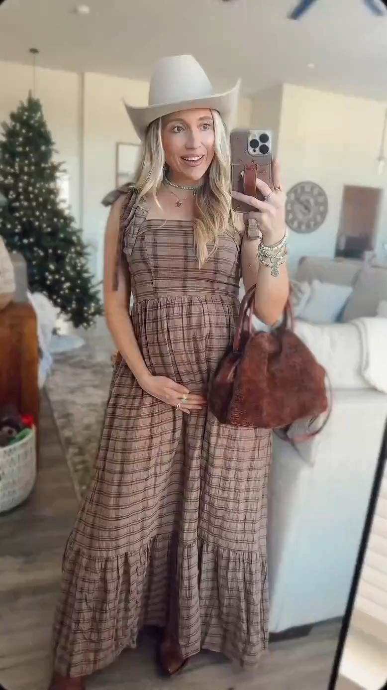 Linking the cutest fall family photos outfit or Thanksgiving dinner outfit inspo - I’m loving these brown tones for fall 🧸👢🥨🐻🤎

My dress is a size small - bump friendly + breastfeeding friendly for the mamas to be! 

Follow my LTK @kerstynnicolelemons on the @shop.LTK app to view this post and get my exclusive app-only content!

#liketkit #LTKHoliday #LTKSeasonal #LTKBump
@shop.ltk
https://liketk.it/5vLIj

#LTKHoliday #LTKBump #LTKootd