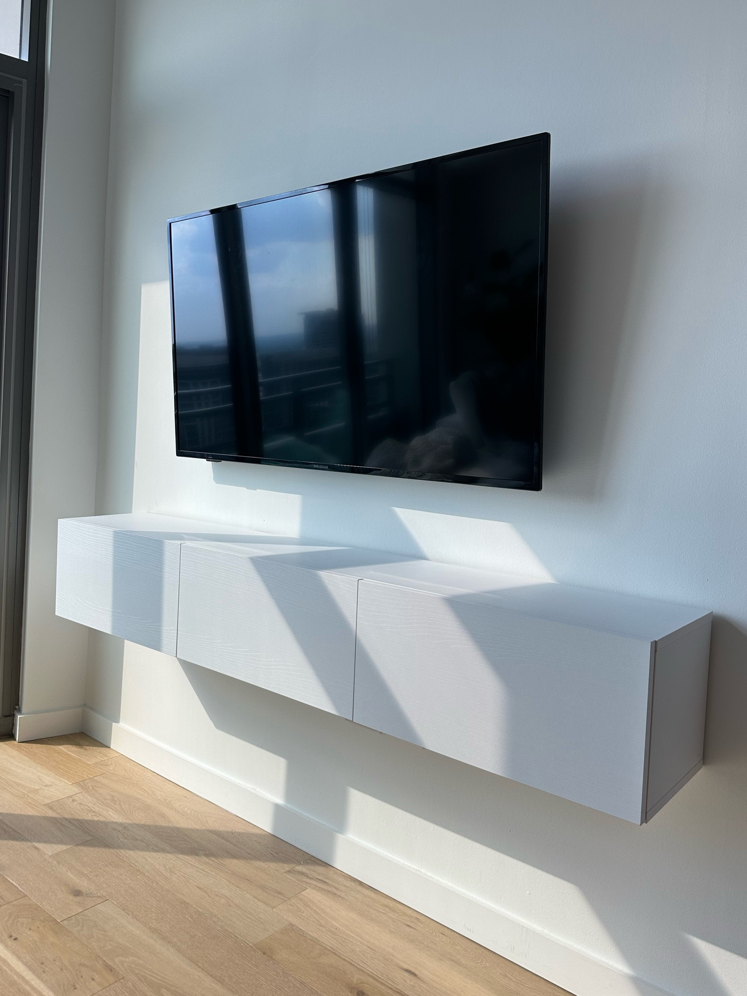 Floating tv stands are so sleek 🤌🏻 This one is super affordable! 

#LTKHome