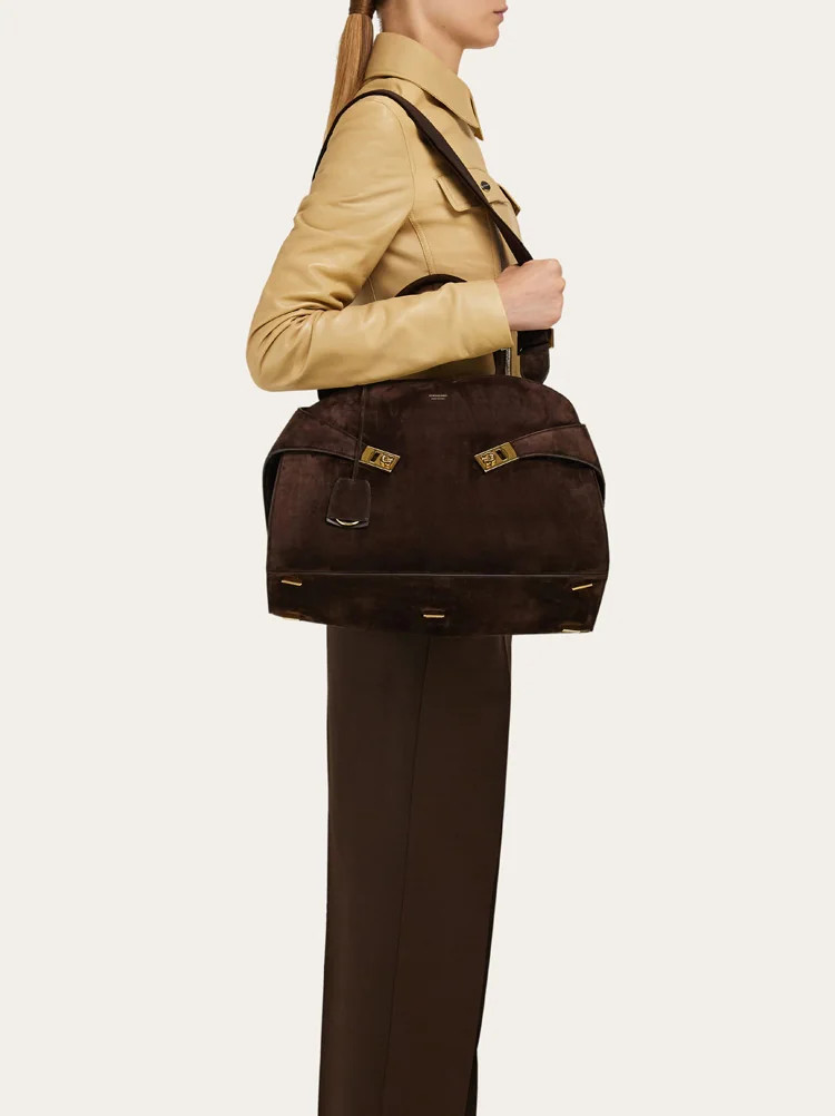 Hug handbag (L) - Women | Ferragamo | Ferragamo