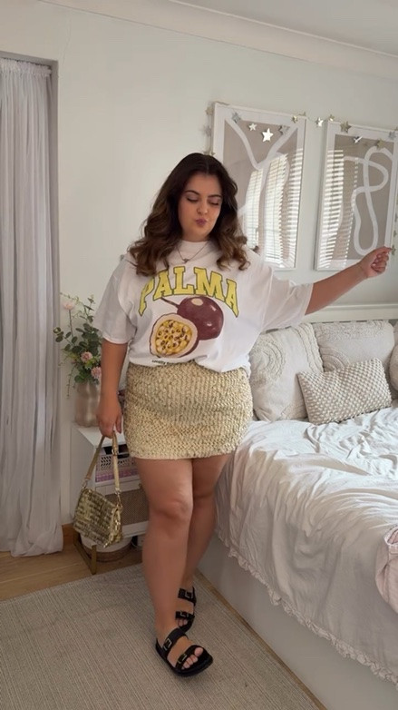 Sequins are for summer holidays too 🙂‍↕️✨

#sequinskirt #summeroutfit #summerholidayoutfit

#LTKuk #LTKsummer #LTKmidsize